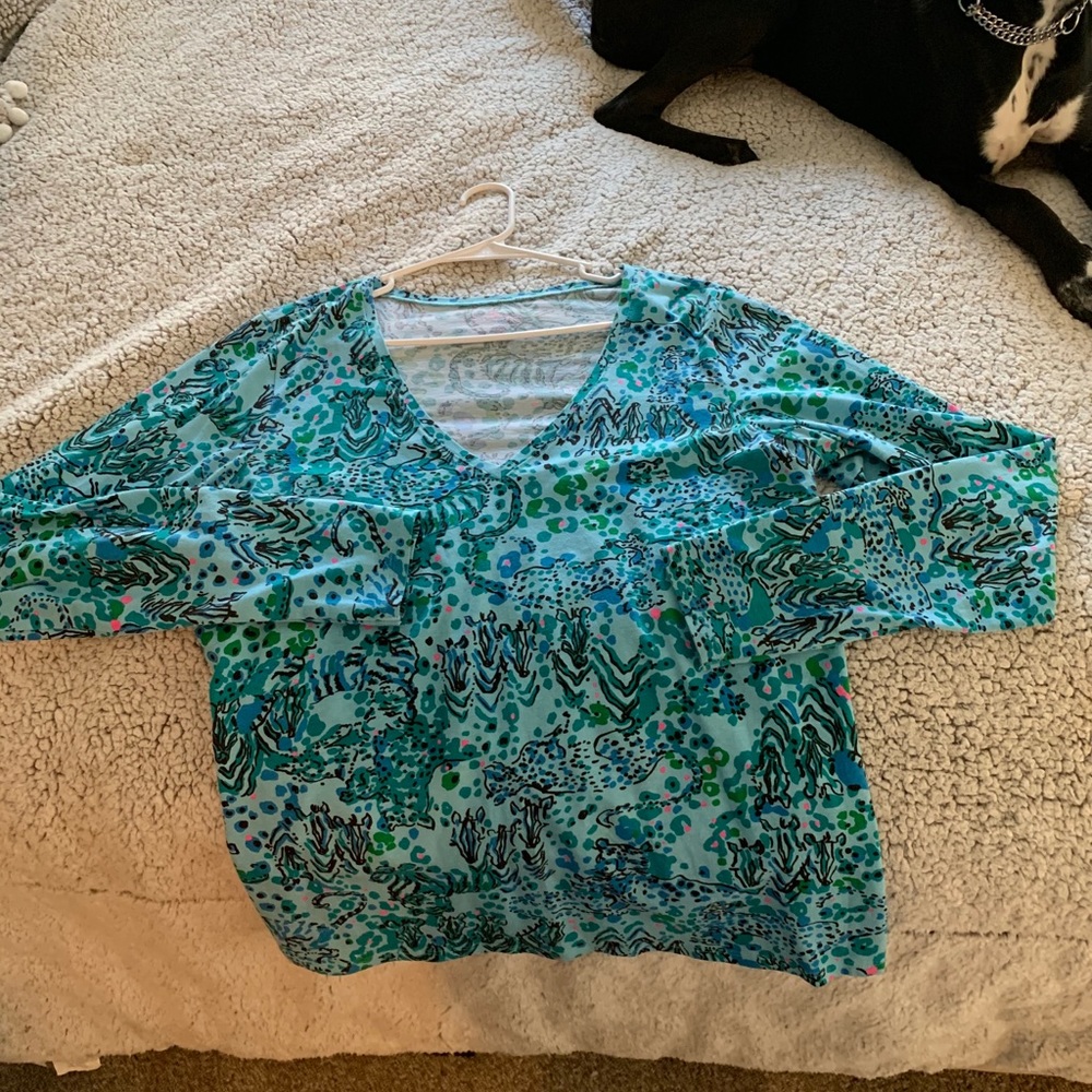 Lilly top! Gently used and super cute.